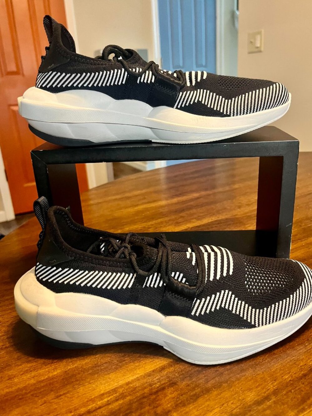 Sorel Women's Explorer Defy Low Sneakers in Black & White Colorway Size 9 - Picture 3 of 7